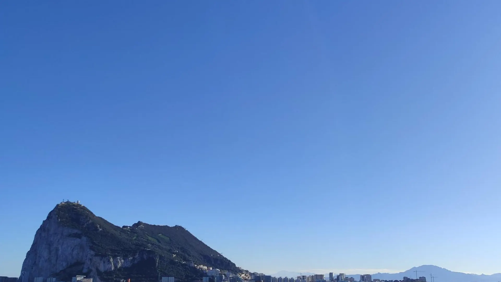 Fabulous Penthouse Apartment La Linea de la Concepcion Spain