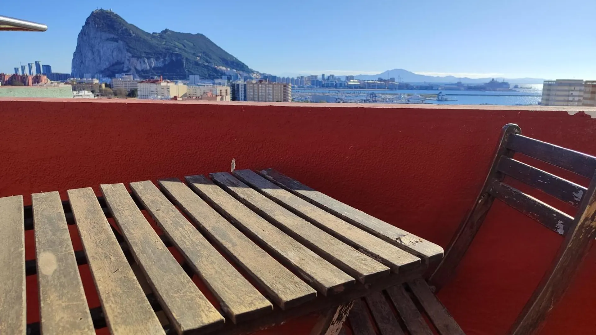 Fabulous Penthouse Apartment La Linea de la Concepcion